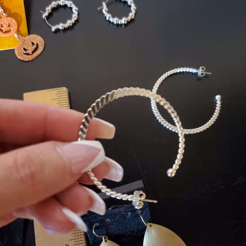 Earring bundle - Picture 4 of 6